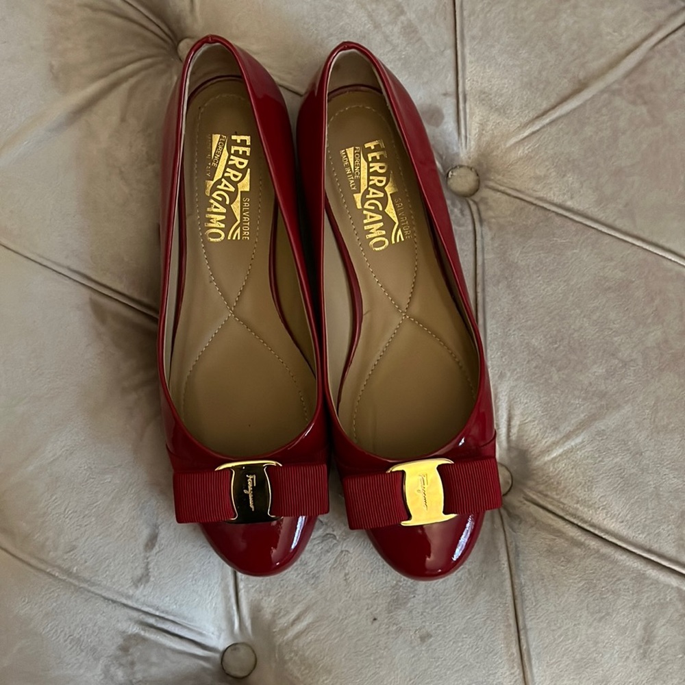 Salvatore ferragamo flats worn only once